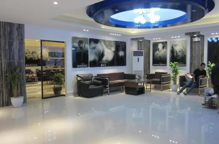Hotel Icon Timog 3*